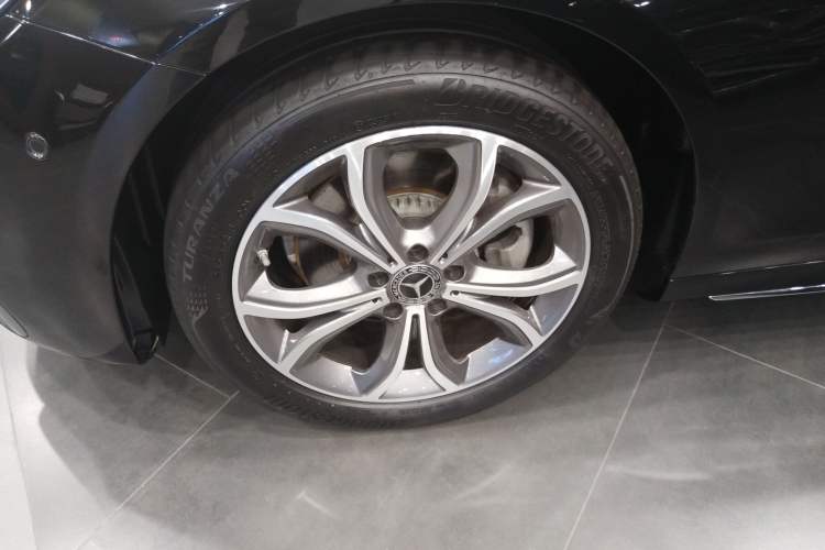 Used Mercedes-Benz E-Class 2023 Restyled E 300 L Sporty and Stylish Edition
