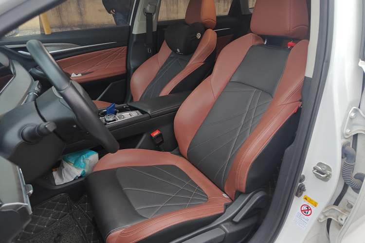 Used CHANGAN Eado 2023 Changan Edition PLUS Blue Whale NE 1.4T GDI DCT Prestige Version Left Front Seat