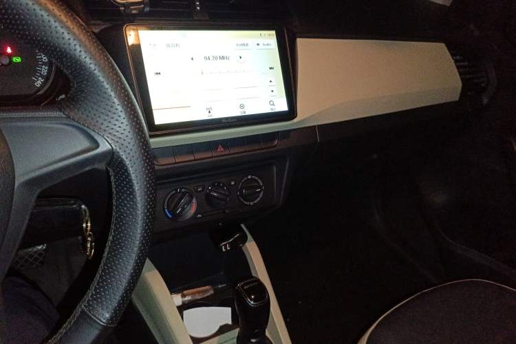 Used Skoda Fabia 2015 1.4L Automatic Chuanxing Edition
