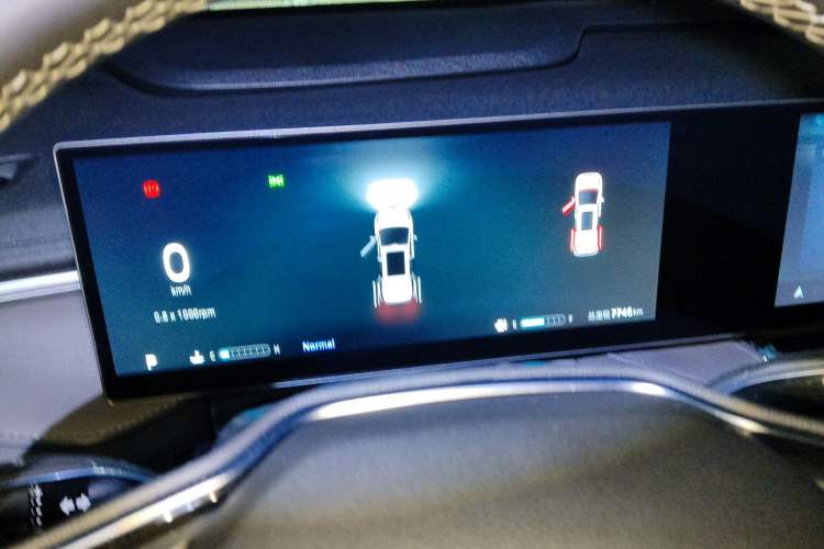 Used SAIC MAXUS G70 2024 2.0T Automatic Luxury Edition 7 Seats