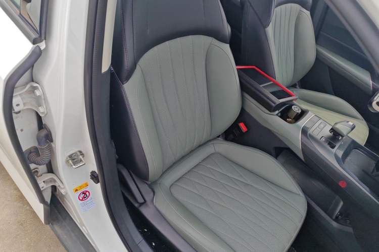 Used CHANGAN Eado DD 2023 Blue Whale NE 1.5T GDI DCT Navigation Model Right Front Seat