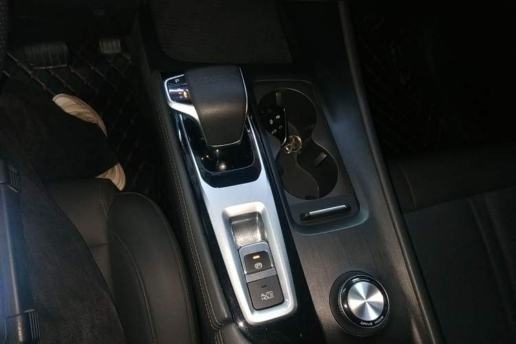 Used Dongfeng Aeolus Huge 2022 Mach Power 1.5T DareDrive Edition · Smart
