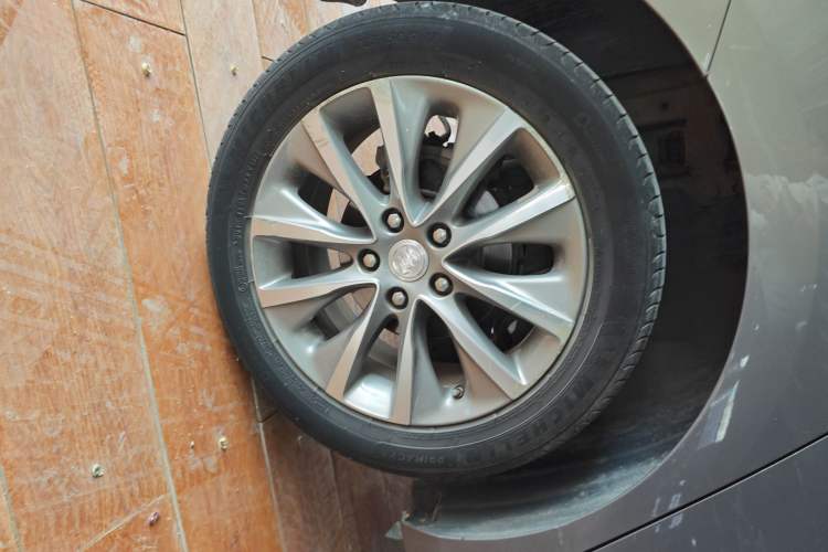 Used Buick GL6 2019 18T 6-Seater Connected Luxury Version China VI Standard Right Rear Wheel Hub