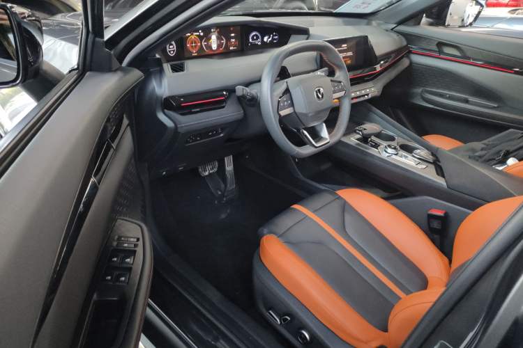 Used Changan UNI-V 2024 1.5T Prestige Sport Edition