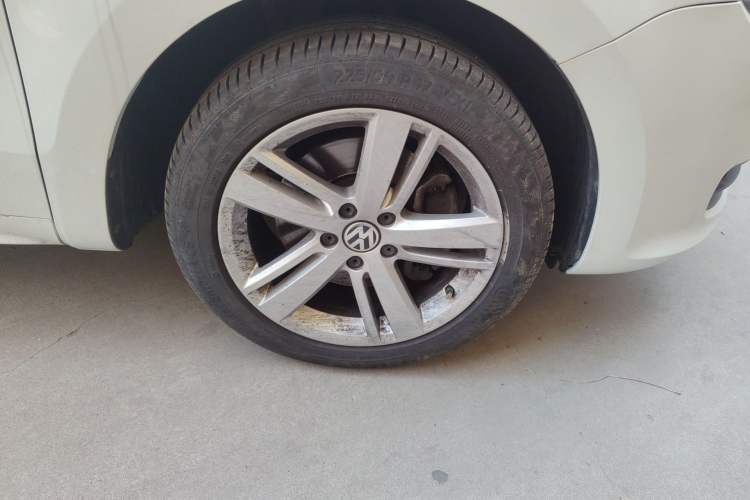 Used Volkswagen Sharan 2018 380TSI Comfort Edition 7-Seater Right Front Wheel Hub