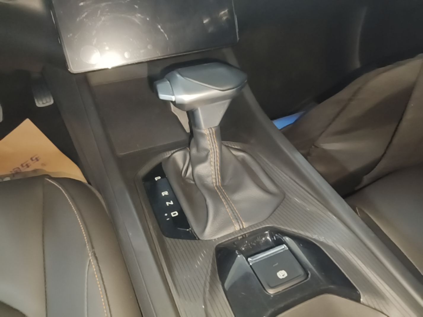 Dongfeng Aeolus Yixuan 2025 1.5L Automatic Luxury Version - Luxury — снимка 16