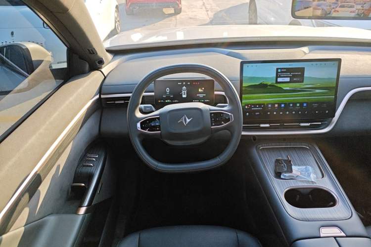 Used Dongfeng eπ eπ008 2024 210Max Range-Extended Version 6 Seats