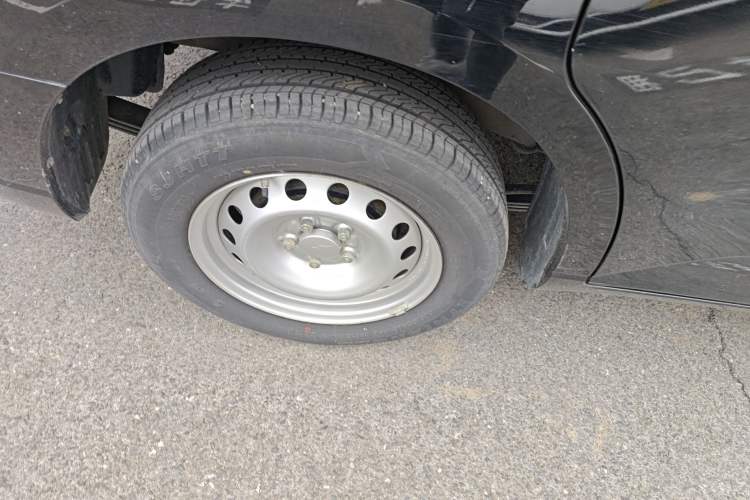 Used Wuling Hongguang PLUS 2019 1.5T Manual Standard Edition 5 Seats