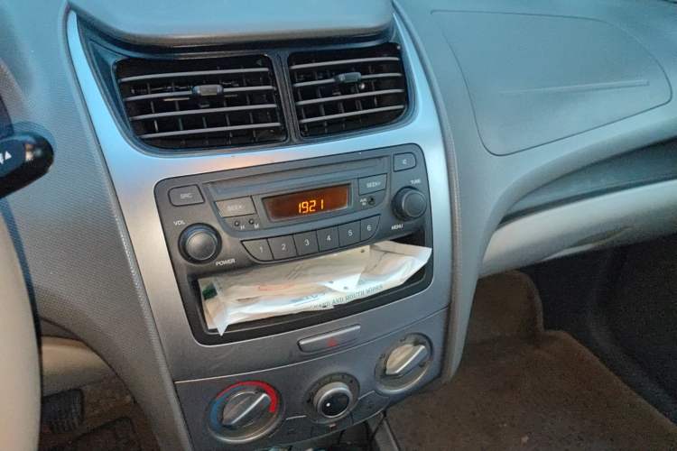 Used Chevrolet Sail 2013 Sedan 1.4L Manual Ideal Happiness Edition