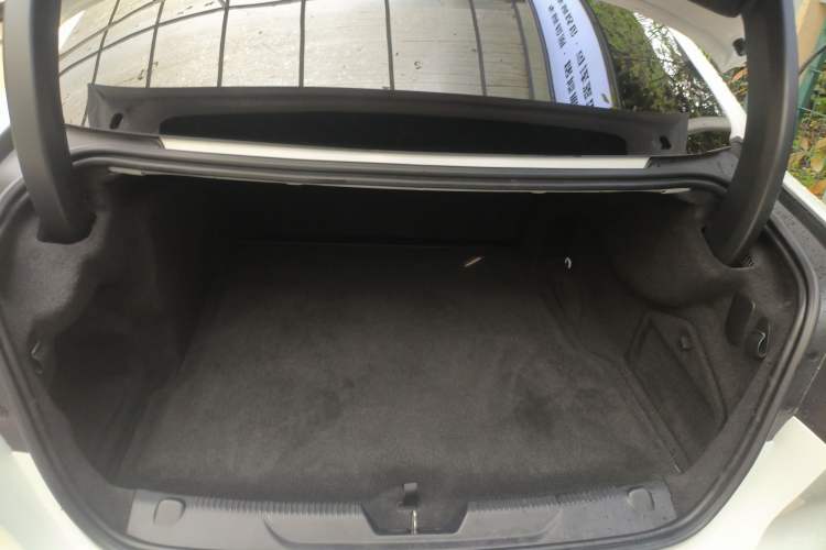 Used Jaguar XEL 2020 2.0T 200 PS R-DYNAMIC S Advanced Sport Edition Trunk