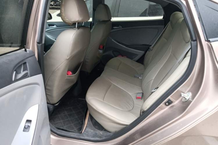 Used Hyundai Verna (older generation) 2016 1.4L Manual Smart GLS Trim
