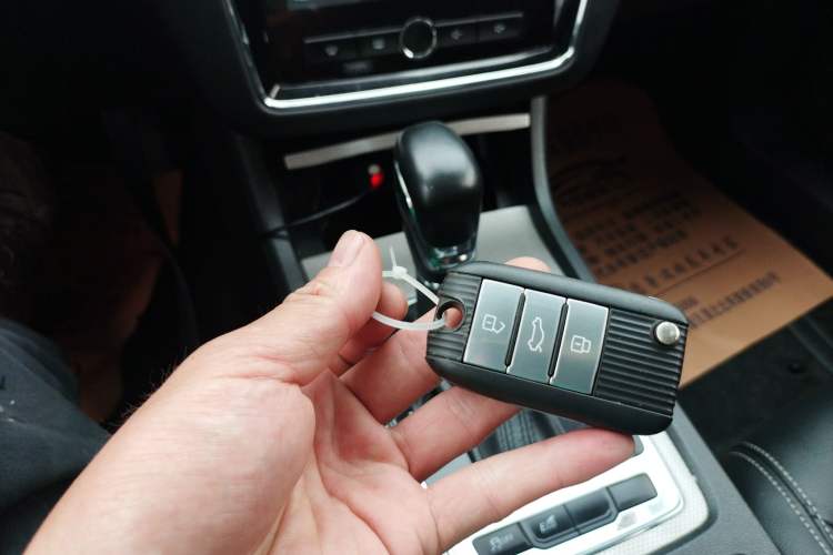 Used Roewe i6 2018 20T Automatic Internet Smart Edition
