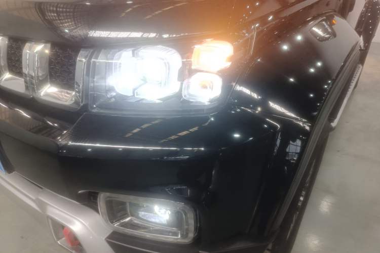 Used BAIC Off-Road BJ40 2023 2.0T Automatic Four-Wheel Drive Urban Hunter Edition Chivalrous Type Left Front Headlight