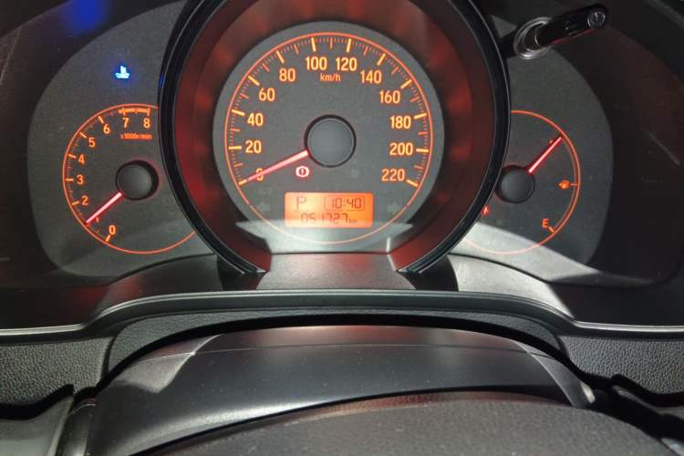 Used Honda Fit 2018 1.5L CVT Comfort Sunroof Version Odometer Close Up