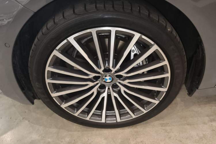 Used BMW 7 Series 2019 740Li Luxury Edition with Premium Package
