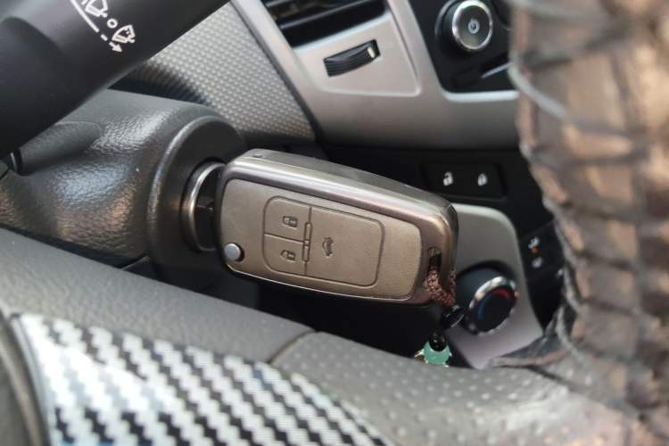 Used Chevrolet Cruze 2012 1.8L SE AT Vehicle Key