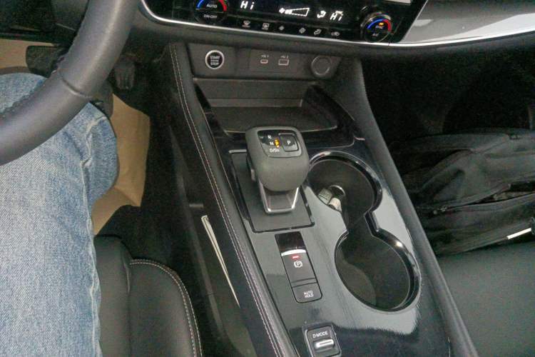 Used Nissan X-Trail 2021 VC-Turbo 300 CVT 2WD Luxury Edition Gear Lever