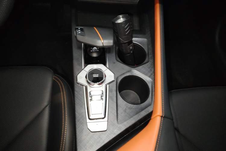 Used Changan UNI-V iDD 2023 Zhidian iDD 1.5T 113km Smart & Fun Version (Rapid Edition)
