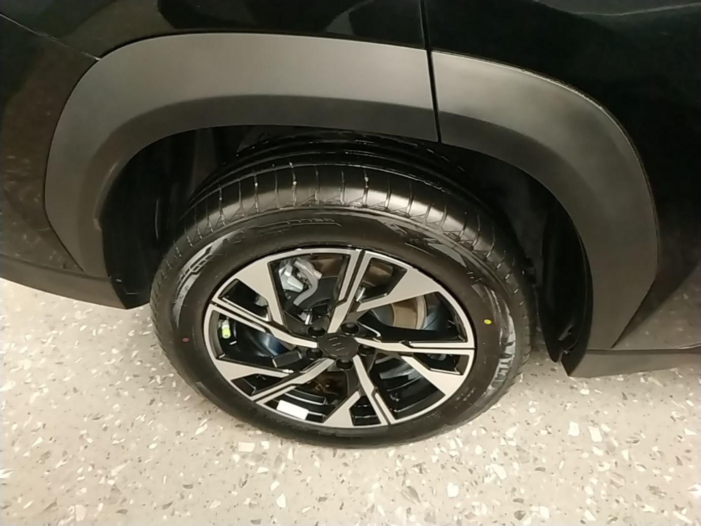 Geely Galaxy L7 2025 EM-i 115km Long-Range Version — снимка 11