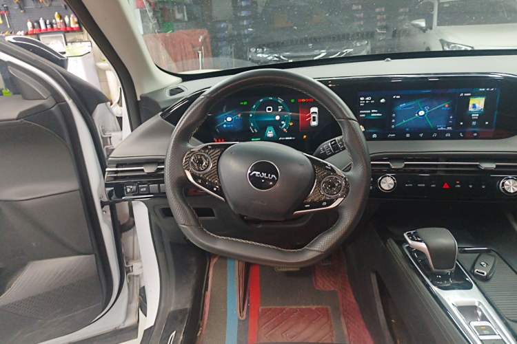 Used Dongfeng Aeolus Huge 2022 Mach Dual-Motor 1.5T MHD Dare-to-Dream Edition
