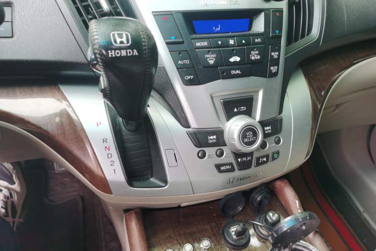 Used Honda Odyssey 2013 2.4L Luxury Edition Gear Lever