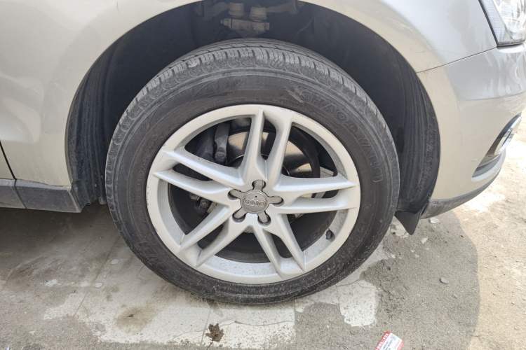 Used Audi Q5 2017 40 TFSI Technology Edition Right Front Wheel Hub