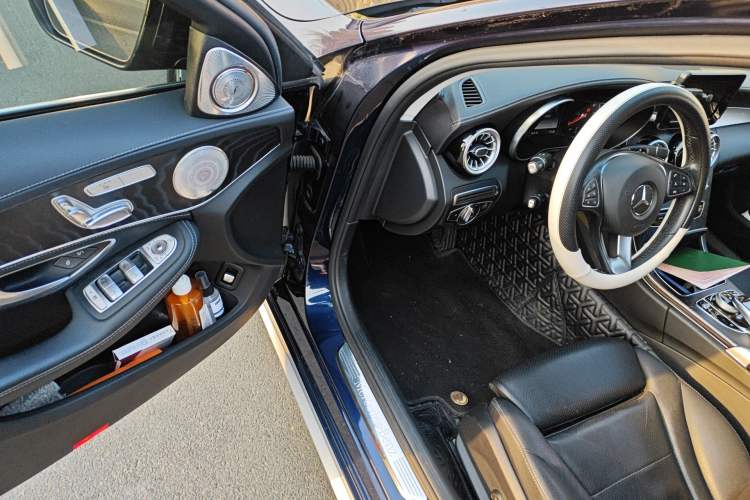 Used Mercedes-Benz C-Class 2017 Facelift C 200 L Driver Seat