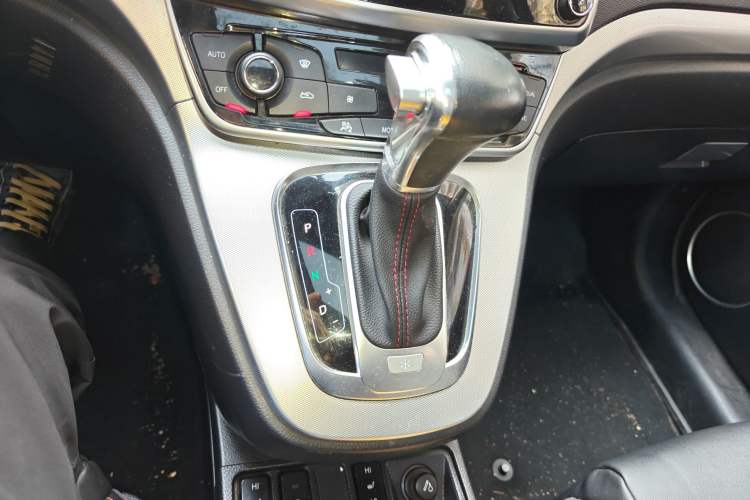 Used Haval H6 2015 Sport Edition 1.5T Automatic Two-Wheel Drive Luxury Model