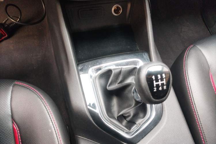 Used Soueast DX3 2016 1.5L Manual Luxury Model