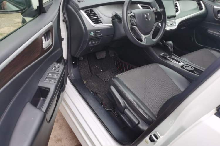 Used Honda Jade 2016 1.8L Automatic Comfort Elite Version 5 Seats