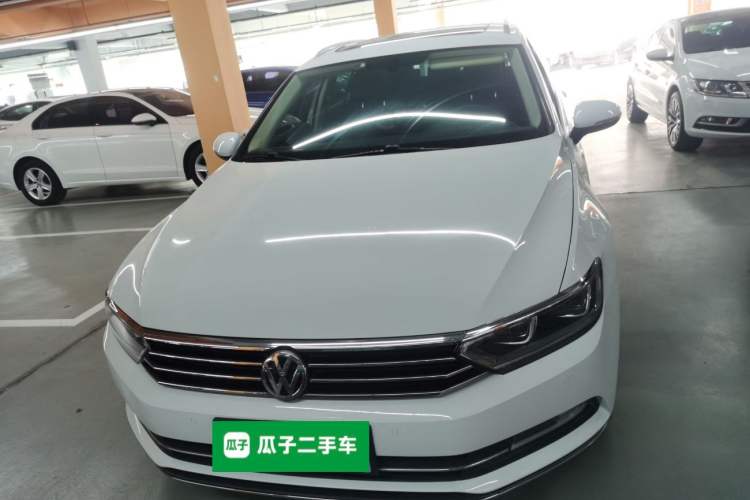 Used Volkswagen Variant 2017 380TSI Two-Wheel Drive Comfort Edition