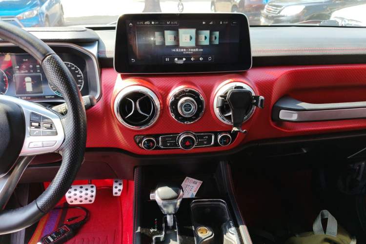 Used BAIC Off-Road BJ40 2019 2.3T Automatic Four-Wheel Drive Urban Hunter Edition Premium Model China VI Emission Standard