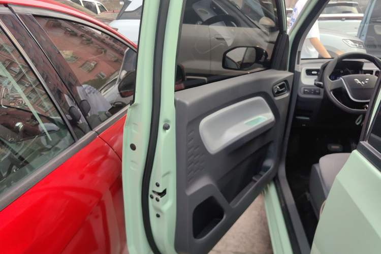 Used Wuling Hongguang MINIEV 2021 Macaron Premium Model – Lithium Iron Phosphate