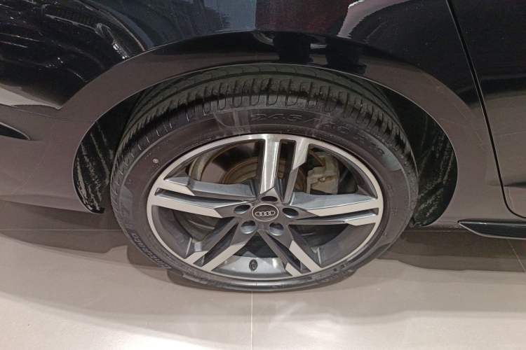 Used Audi A4L 2020 40 TFSI Luxury Dynamic Model