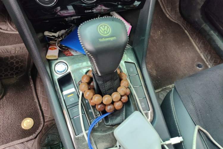 Used Volkswagen Tiguan L 2018 330TSI Automatic Two-Wheel Drive Luxury Edition Gear Lever