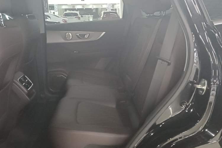 Used Chery Tiggo 8 PRO 2024 Champion Edition 390T Two-Wheel Drive Peak Version 5 Seats Left Rear Seat