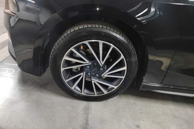 Used Lynk & Co 03 2021 1.5TD DCT JingPlus Left Front Wheel Hub