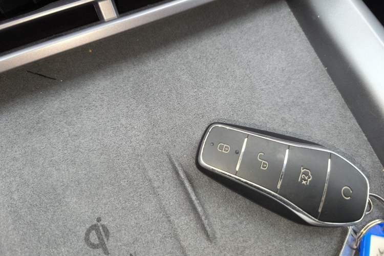 Used BYD Seal 2023 DM-i 1.5L 121km Prestige Model Vehicle Key