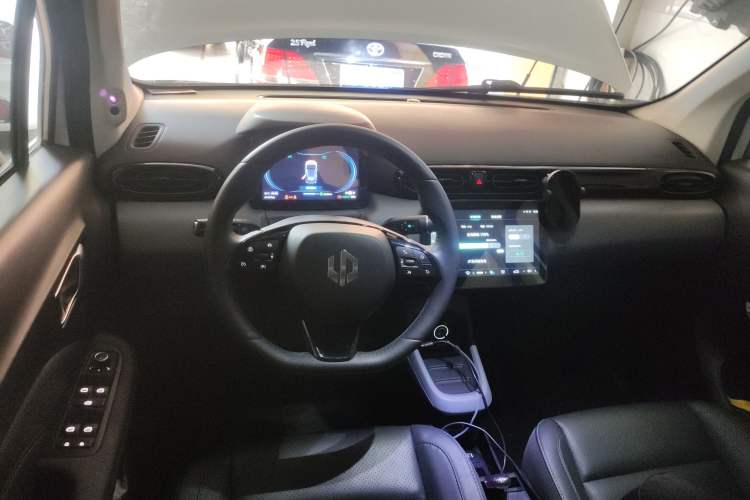 Used Leapmotor T03 2020 400 Luxury Edition Center Console