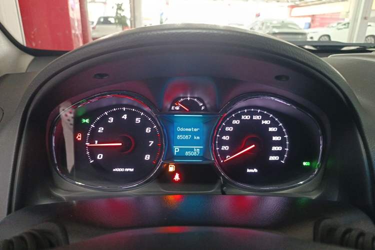 Used Chevrolet Captiva 2015 2.4L 4x4 Flagship Edition 7-Seater