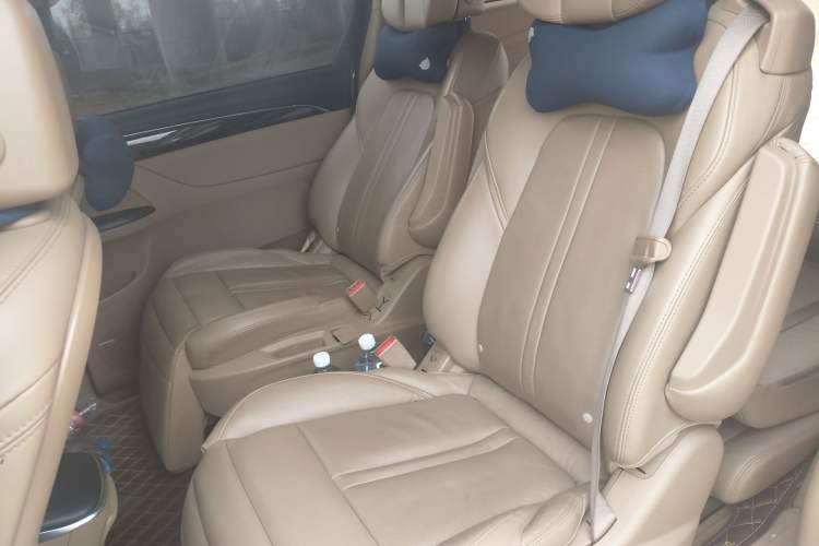 Used Buick GL8 2017 ES 28T Flagship Model China V Standard
