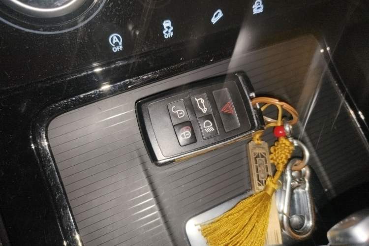 Used Land Rover Range Rover Evoque 2020 249 PS R-DYNAMIC S Sport Edition