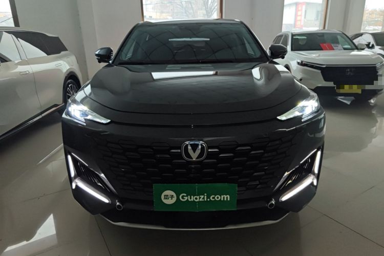 Used Changan UNI-K 2023 2.0T Two-Wheel Drive YueShang Trim
