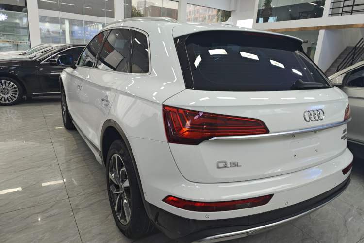Used Audi Q5L 2022 40T Luxury Elegant Model
