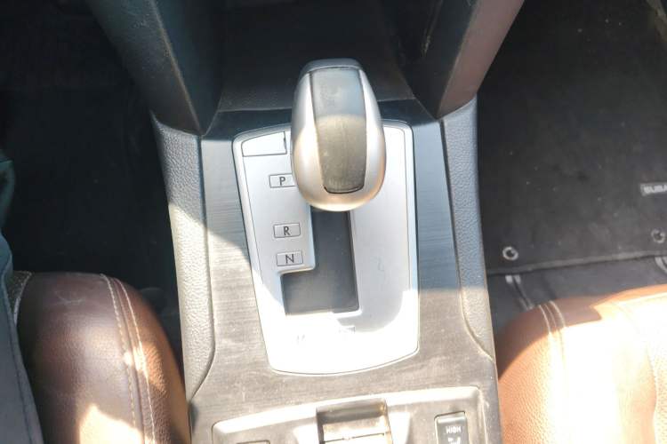 Used Subaru Outback 2014 2.5i Yashang Smart Edition Gear Lever