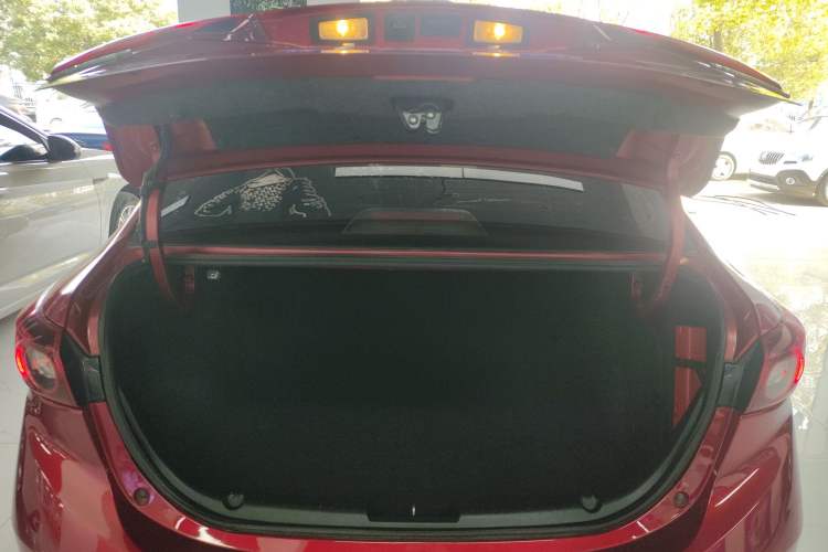 Used Mazda Mazda 3 Axela 2017 Sedan 1.5L Automatic Comfort Model Emission Standard China V
