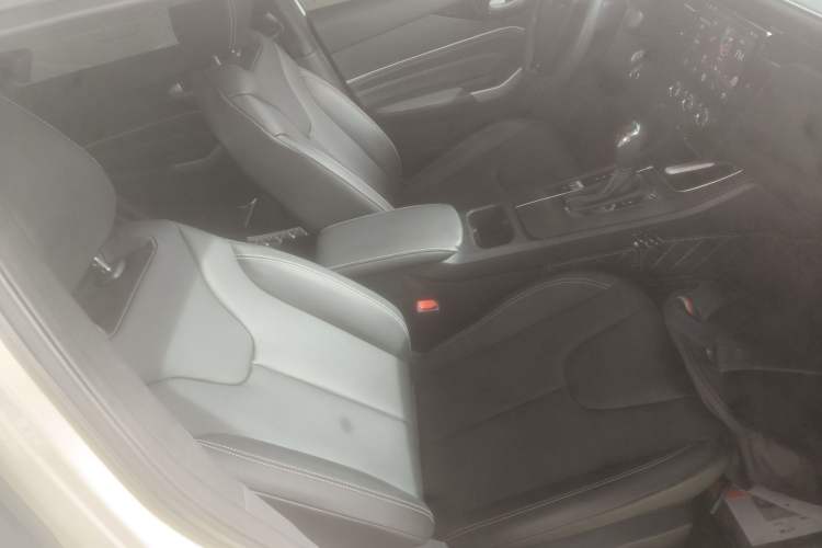 Used Venucia D60 2023 PLUS 1.6L XE CVT Trendy Edition