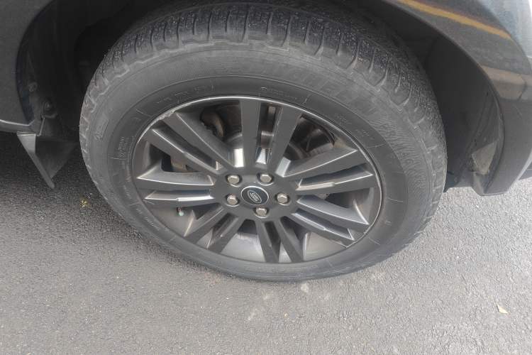 Used Land Rover Discovery 2016 3.0 SC V6 SE Right Front Wheel Hub