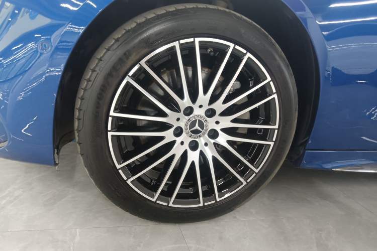 Used Mercedes-Benz C-Class 2022 Restyled C 260 L Sport Edition Left Front Wheel Hub