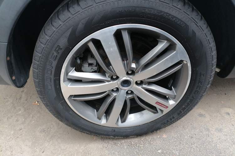 Used Haval H6 2017 Red-Label 2.0T Automatic Two-Wheel Drive Leading Edition Right Rear Wheel Hub